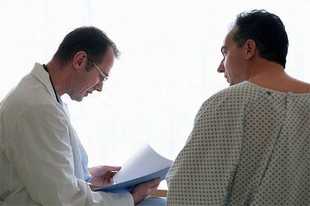 doctor prescribes medication for prostatitis to the patient
